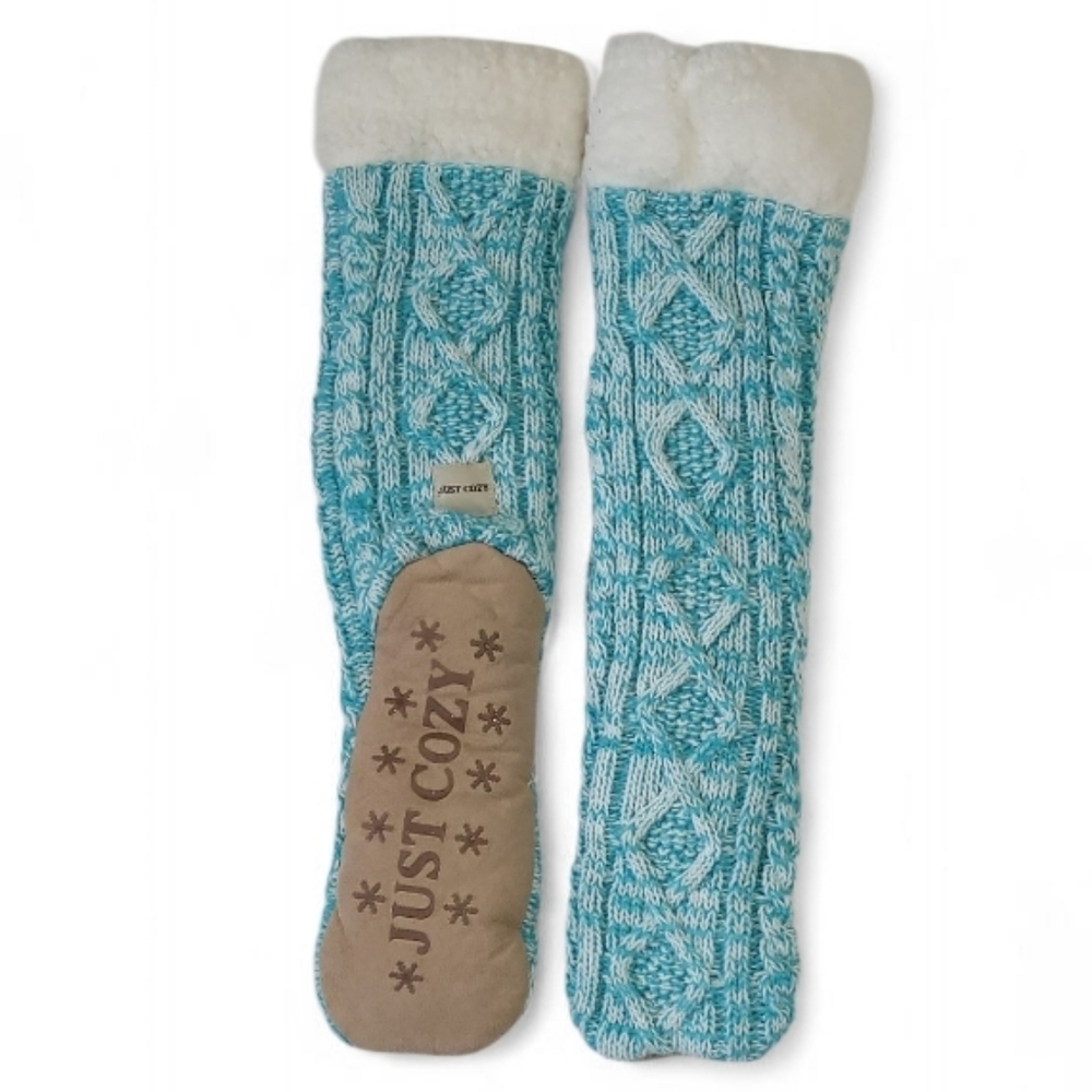 😍3/$25 Just Cozy Blue and White Knit Slipper Socks